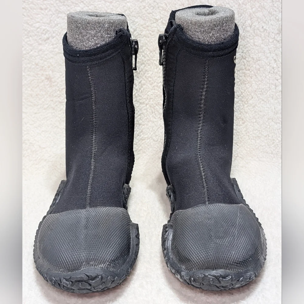 NRS Tread 3 Wetshoes River Boots Sz 5 Black neoprene Surf Wading Fishing Rafting